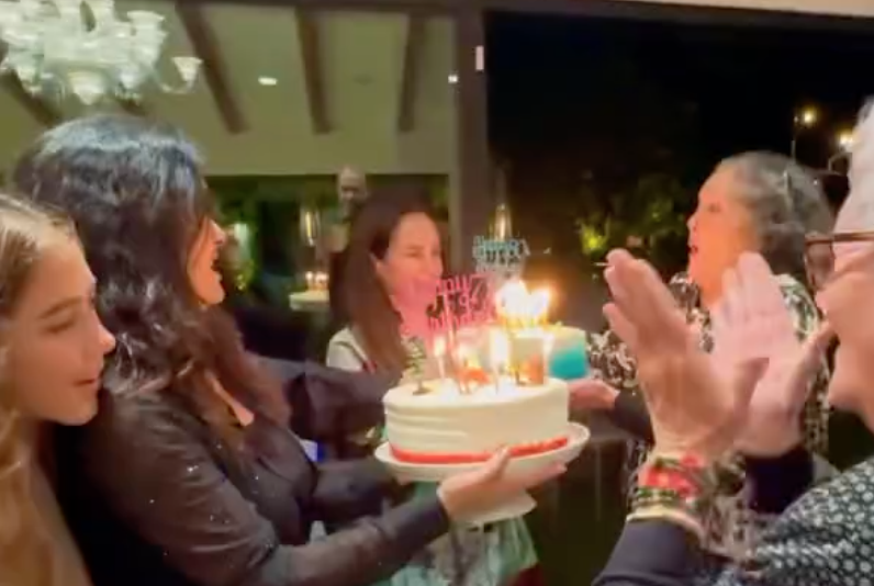 Celebra sus 80 años de vida la madre de Salma Hayek con una gran fiesta