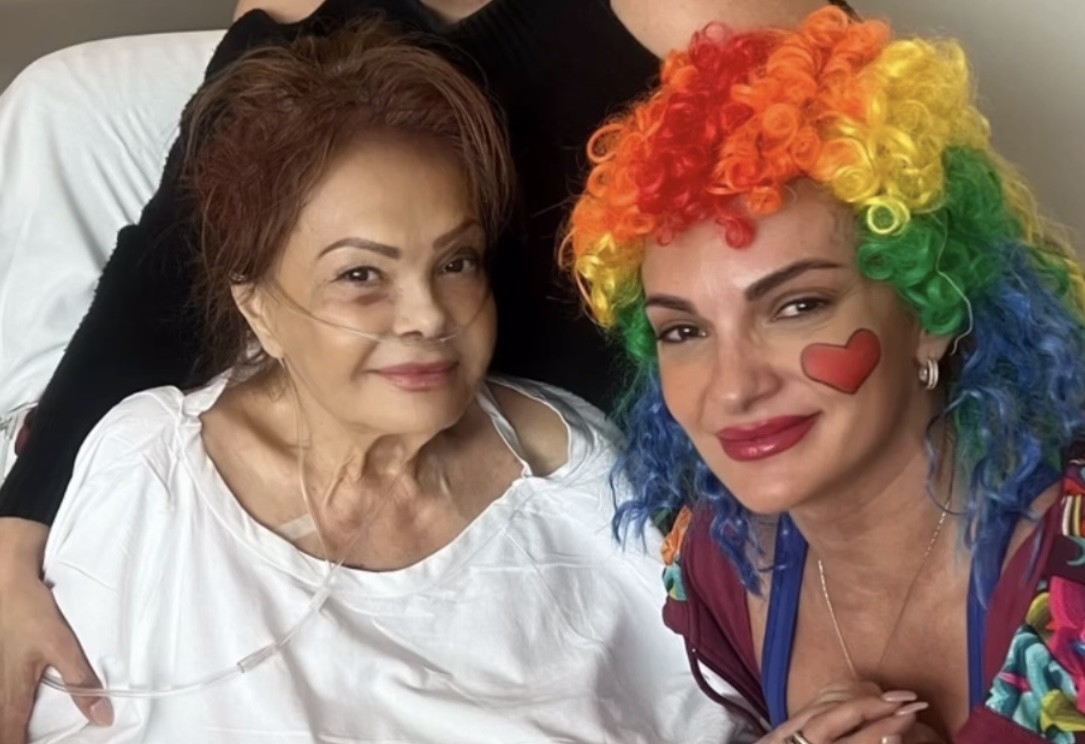 Mariana Seoane celebra el cumpleaños de su mami en el hospital